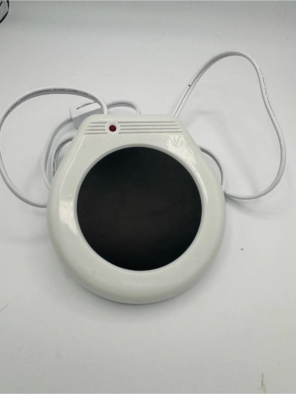 White Electric Mug Warmer with Black Heating Plate